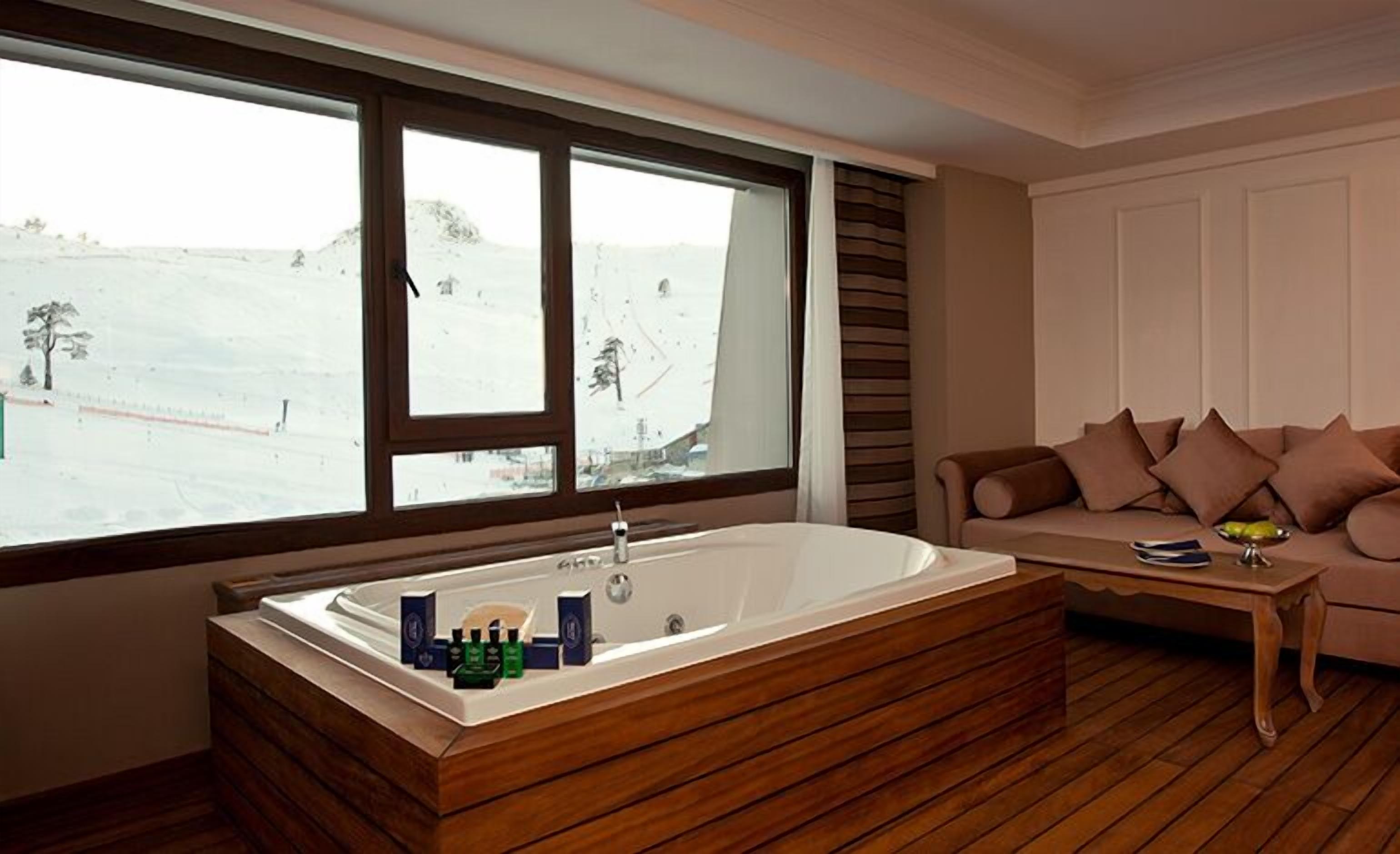junior suite | jetted bathtub