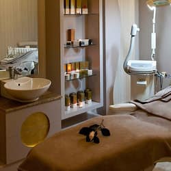 Sauna, bain à remous, hammam, hammam, soins du visage