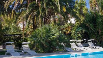 Alberca al aire libre