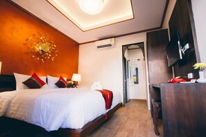 Minibar, in-room safe, desk, rollaway beds - I Lanna House (Chiang Mai)