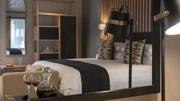 Ropa de cama de alta calidad y minibar con artículos gratuitos