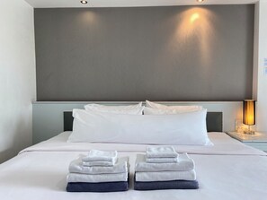 Grand Deluxe Sea View | 무료 미니바, 객실 내 금고, 각각 다른 스타일의 인테리어, 책상