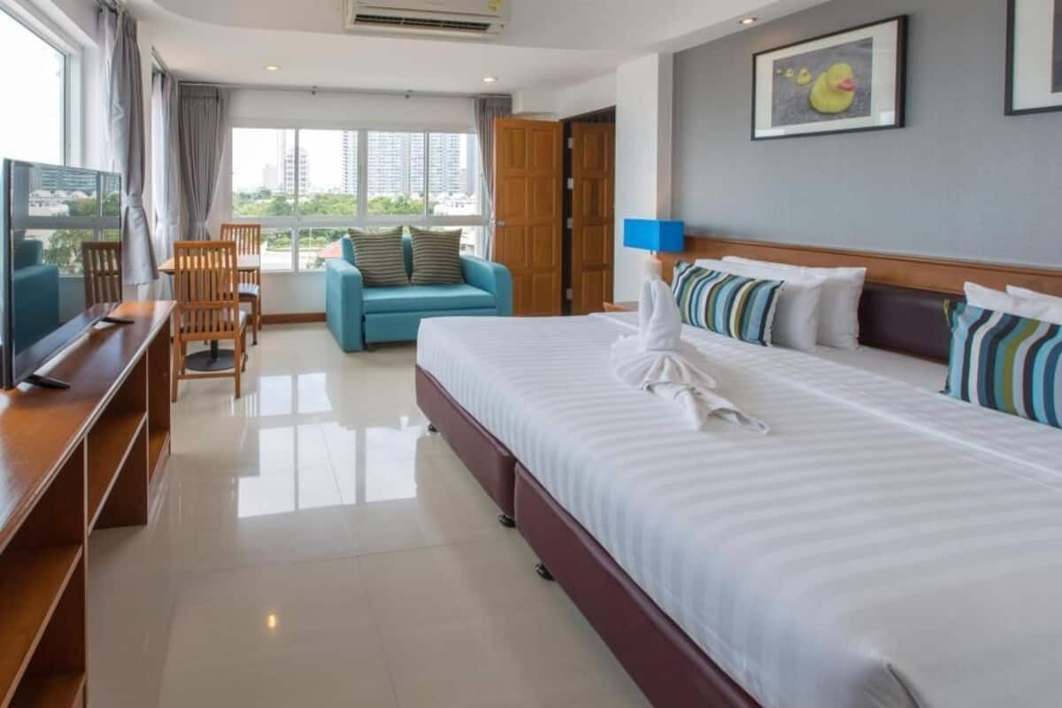 Free minibar, in-room safe, individually decorated, desk