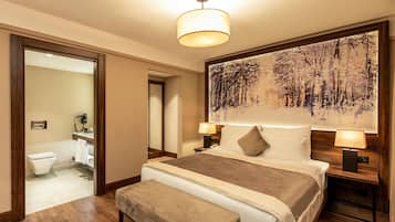 Superior Family Room | Minibar, safe på rommet, skrivebord og barnesenger (inkludert)