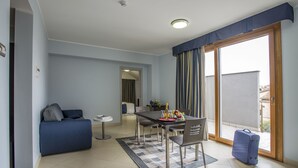 Premium bedding, minibar, in-room safe, desk - Hotel Cuore di Nesima (Catania)