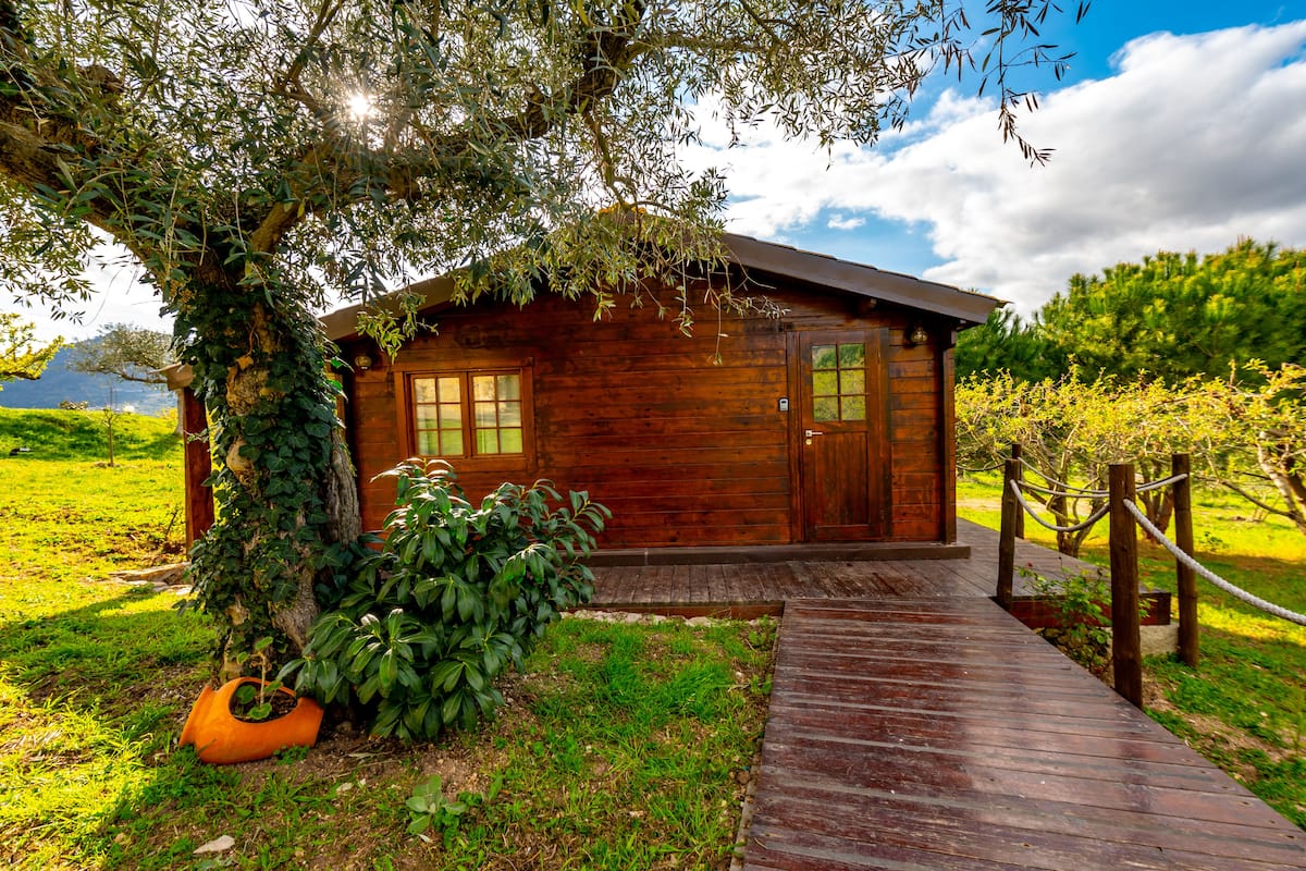 Bungalow Premium, 1 cama Queen size, vista a la montaña, en el área del jardín | 1 habitación, ropa de cama de alta calidad, minibar y wifi gratis