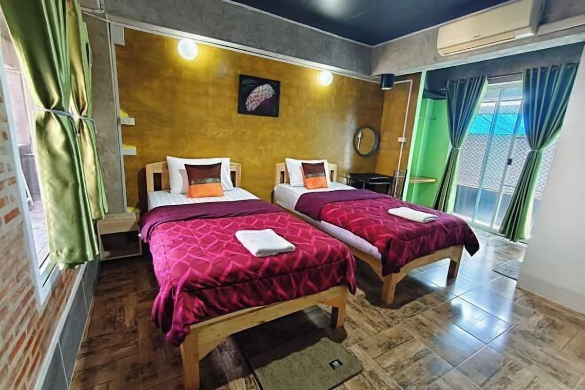 Desk, free WiFi, bed sheets