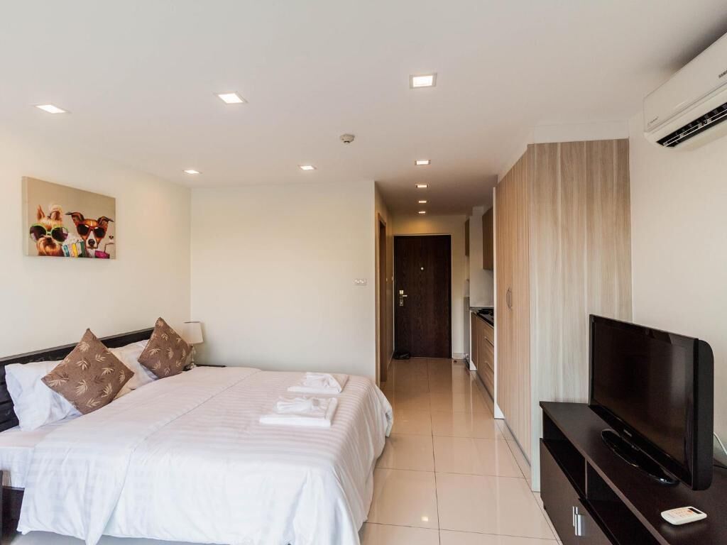 Studio Room  | Living area | Flat-screen TV