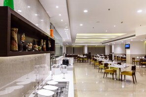 Bar (on property) - Regenta Central Jaipur (Jaipur)
