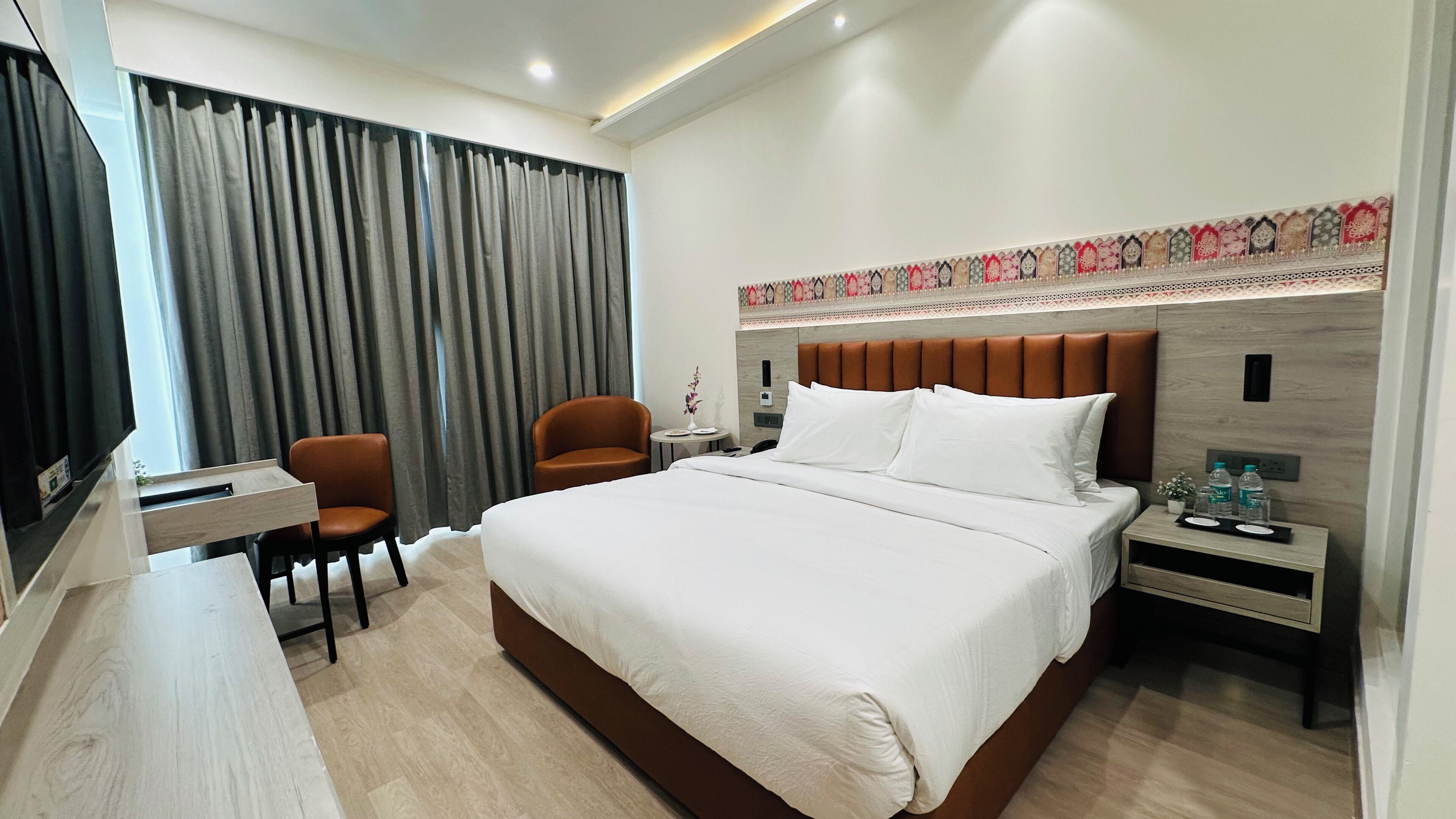Club Room | 1 bedroom, Egyptian cotton sheets, premium bedding, Select Comfort beds