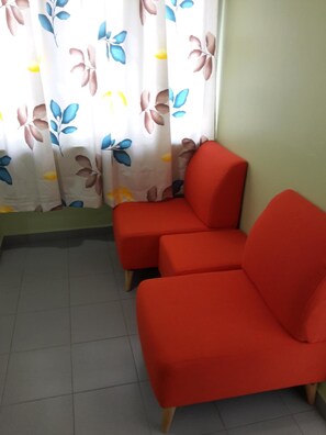 ห้องแฟมิลี่ (Superior) | โต๊ะทำงาน, เตารีด/โต๊ะรีดผ้า, เตียงเสริม/เปล, Wi-Fi ฟรี