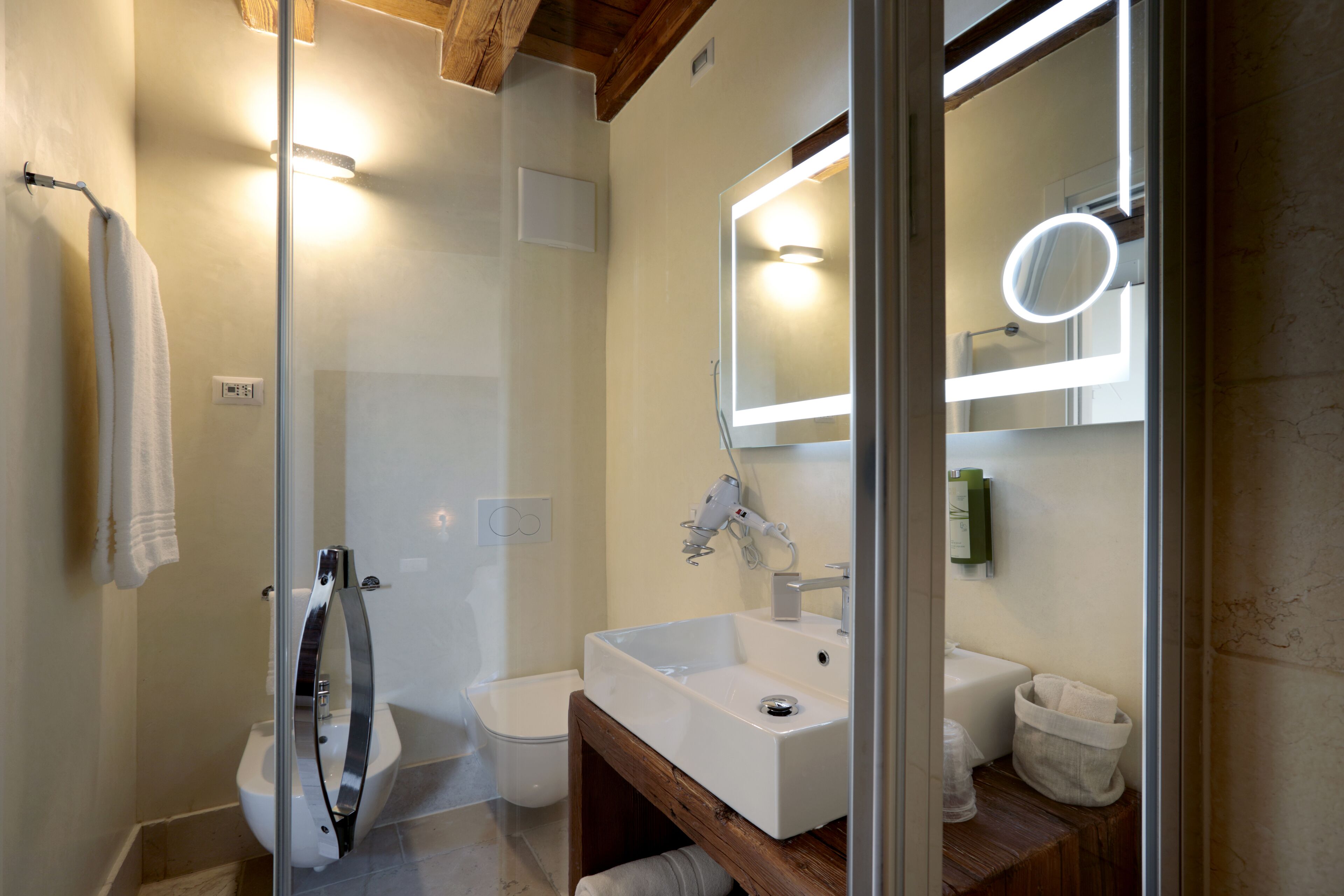 shower, free toiletries, hair dryer, bidet