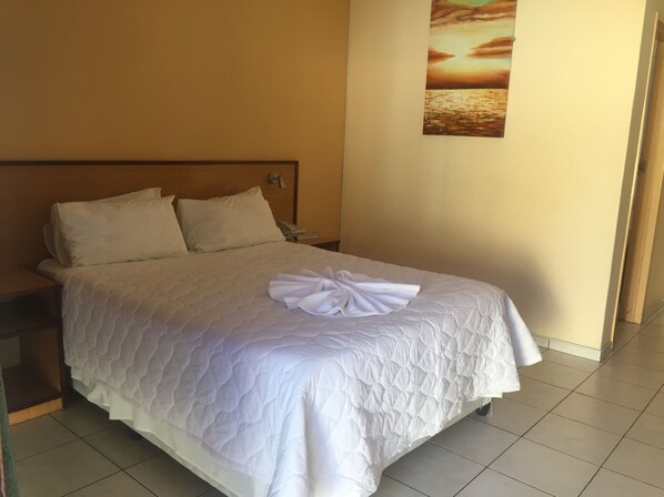 Standard Double Room, Garden View | In-room safe, desk, free WiFi - The Nest Lodge (Francistown)