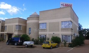 Interior entrance - The Nest Lodge (Francistown)
