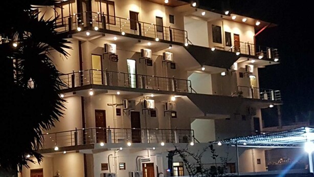 Exterior - Luxury Everest Hotel (Trincomalee)