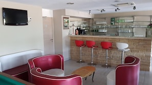Bar (en la propiedad)
