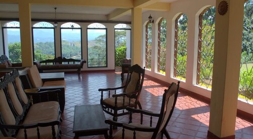 Mahaweli Regent Hotel