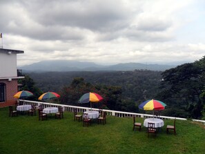 Exterior - Mahaweli Regent Hotel (Kandy)