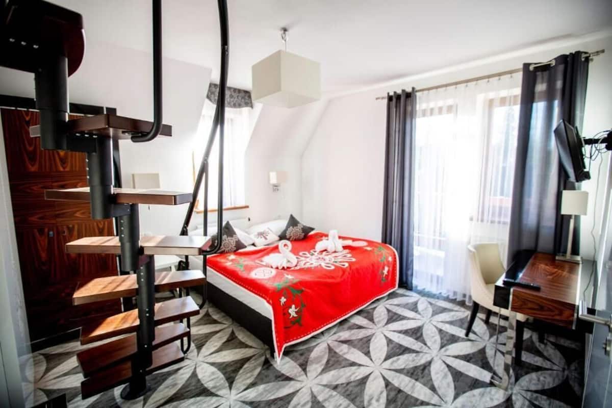 Chambre Deluxe, en mezzanine | 1 chambre, literie de qualité, bureau, lit de bébé (gratuit)