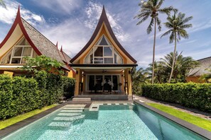 Pool View Villa | Garden view