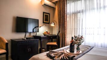 Minibar, in-room safe, desk, soundproofing