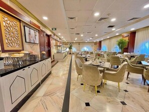 Kontinental frokost hver dag (SAR 35.00 per person)