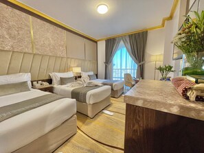 Kamar Triple Standar | Wi-Fi gratis dan seprai linen