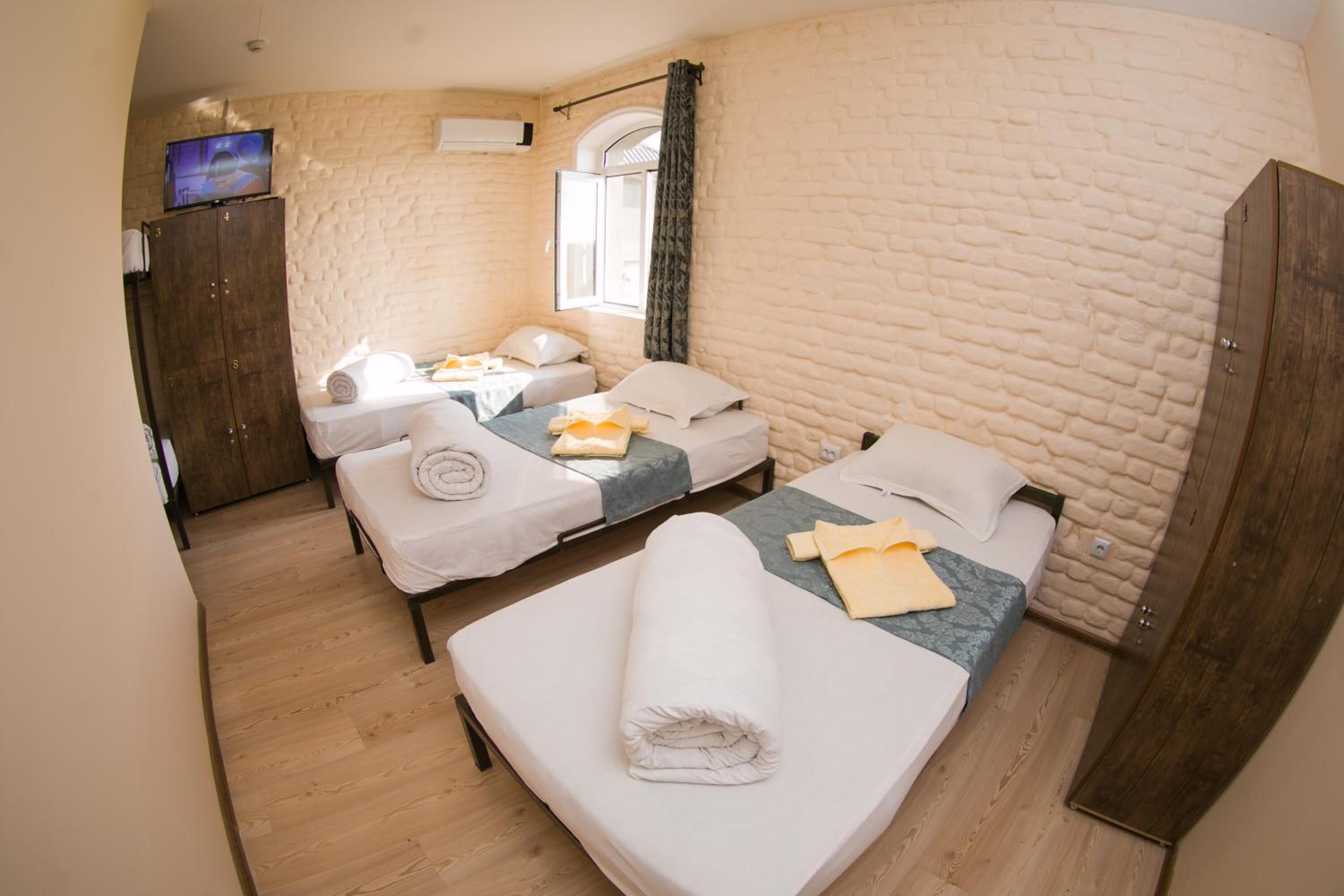 โต๊ะทำงาน, พื้นที่ทำงานแบบใช้แล็ปท็อป, ห้องเก็บเสียง, Wi-Fi ฟรี