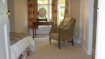 Luxury Double Room (Own Bathroom, Hall View) | Premium bedding, desk, free WiFi, bed sheets