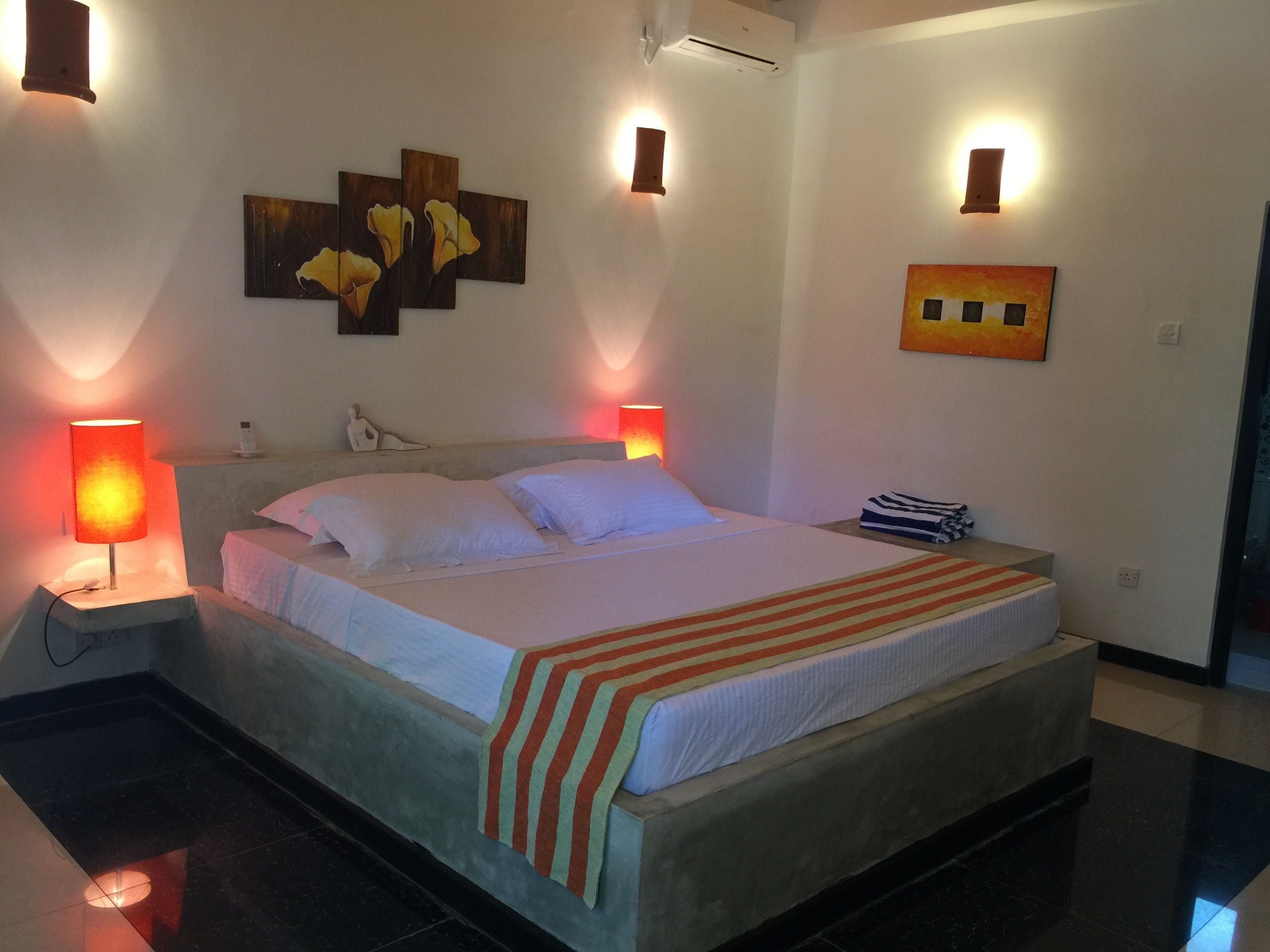 deluxe double room | minibar, in-room safe, desk, free wifi