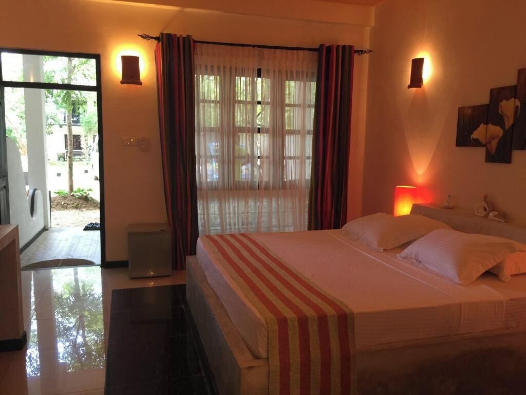 Minibar, Zimmersafe, Schreibtisch, kostenloses WLAN