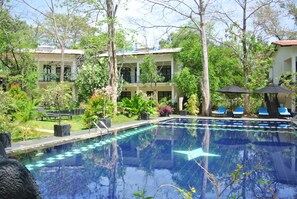 Outdoor pool - Flower Garden Eco Village (Sigiriya)