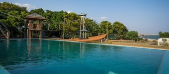 얄라 캐러밴 빌리지