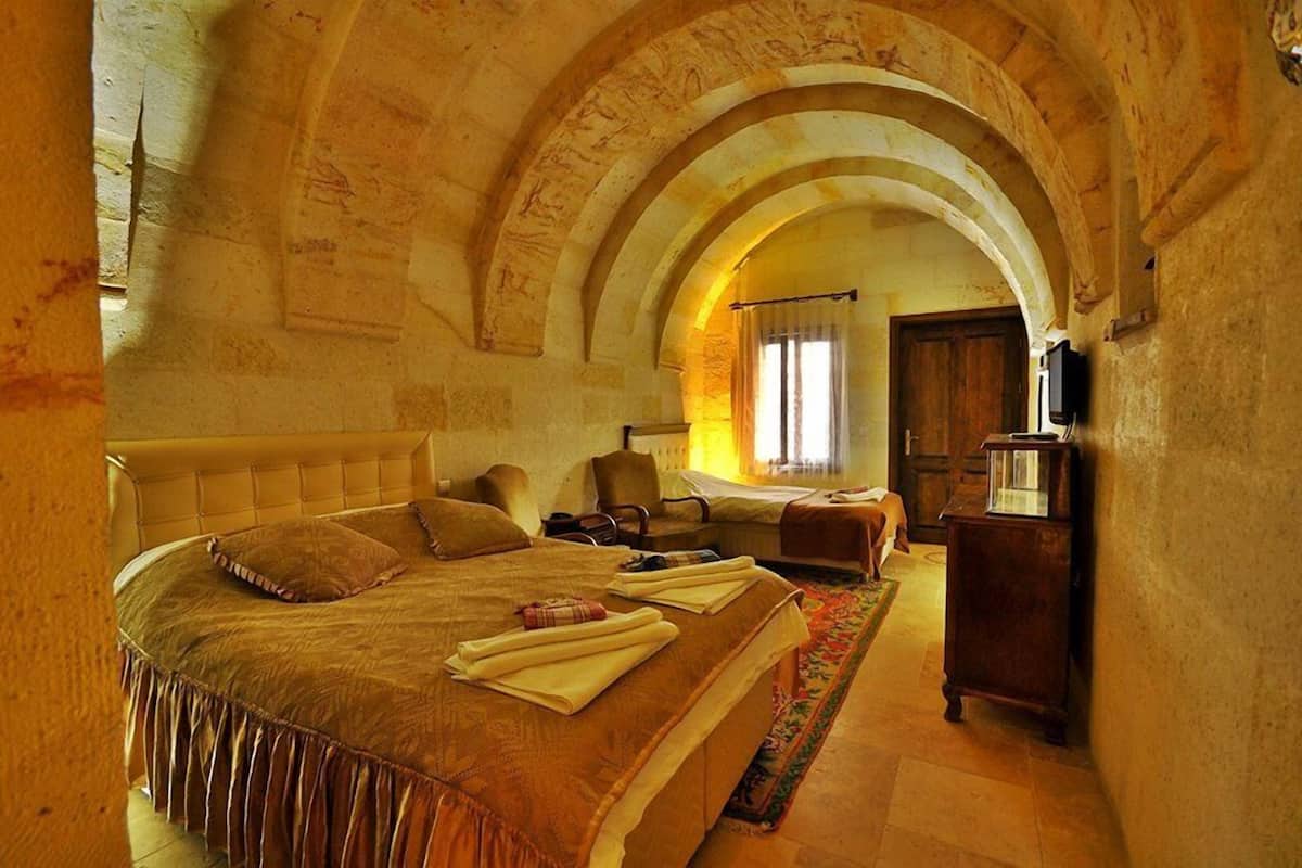 deluxe triple room | premium bedding, minibar, in-room safe, free wifi