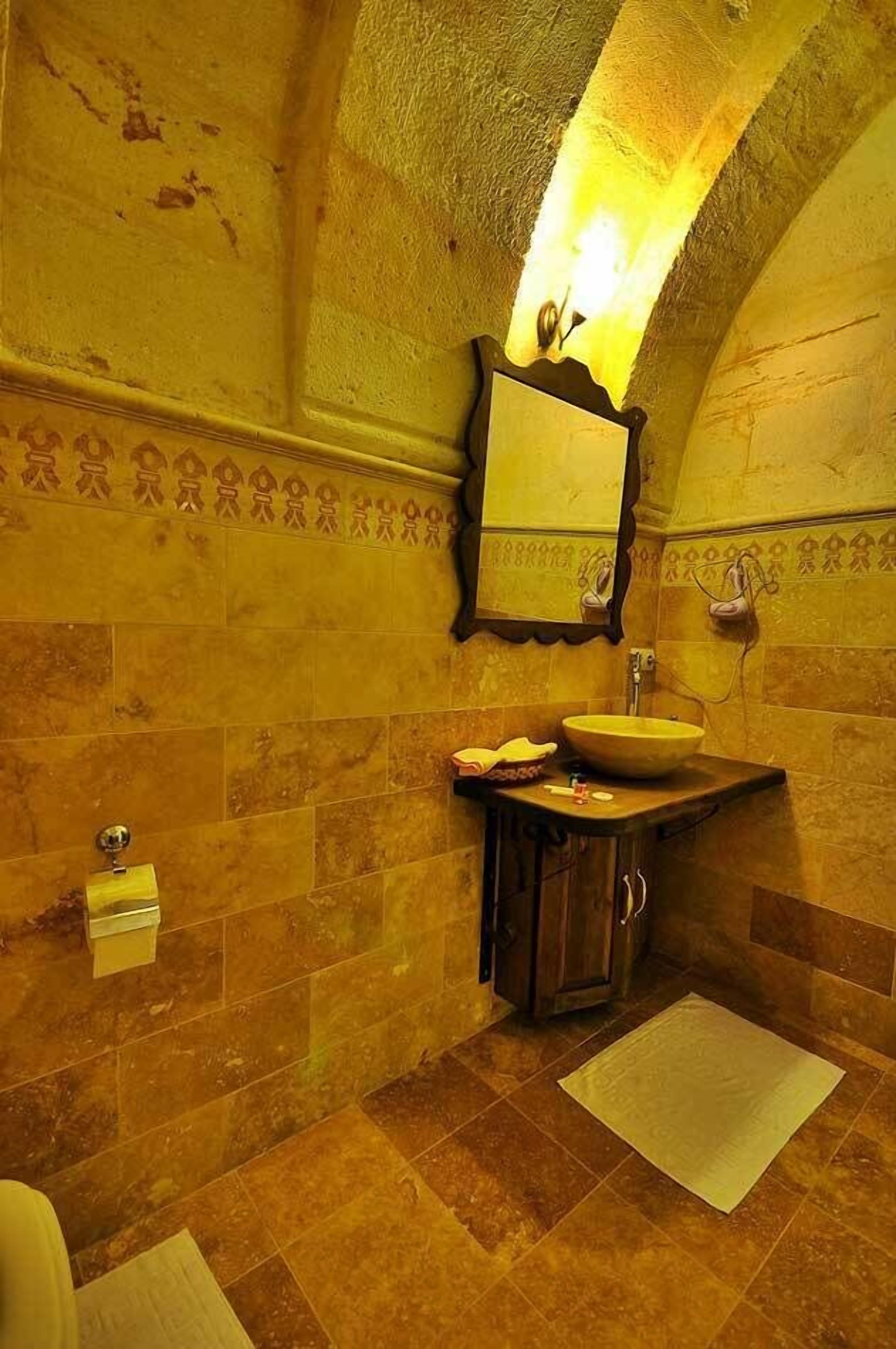 honeymoon double room | bathroom | free toiletries, hair dryer, bathrobes, slippers