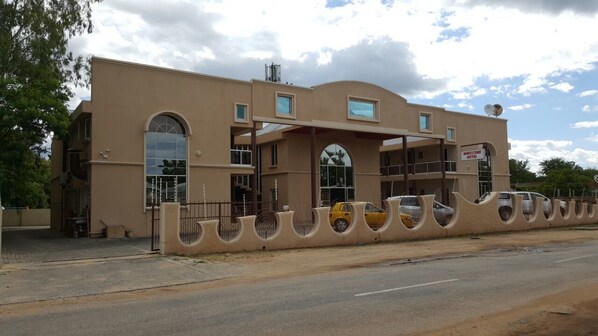 숙박 시설 정면