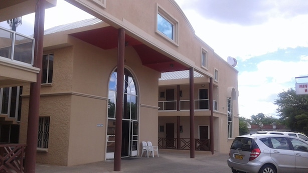 Exterior - Minestone Hotel (Francistown)