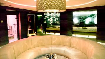 Sauna, baño de vapor, masajes deportivos, reflexología y masajes