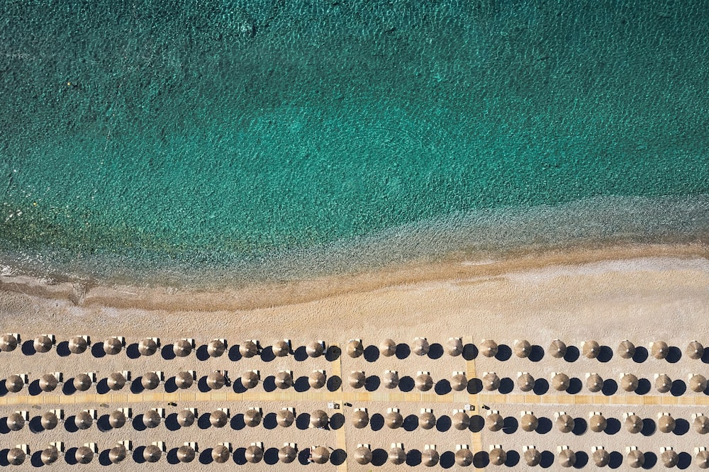 “Kiotari Miraluna Beach Resort”