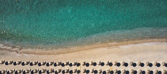 “Kiotari Miraluna Beach Resort”