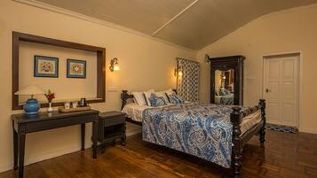 Habitació estàndard | Caixa forta a l'habitació, decoració individual i mobiliari individual