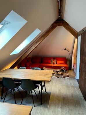 Luxury Townhome, 3 Bedrooms (Lac) | Premium bedding, down duvets, desk, blackout curtains - Le jour et la nuit (Geneva)
