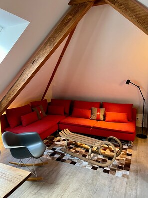 Casa de ciudad de lujo, 3 habitaciones (Lac) | Ropa de cama de alta calidad, edredón, escritorio y cortinas blackout 