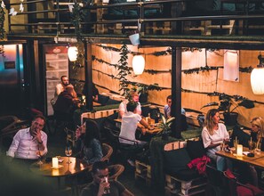 3 barer/lounger og takterrassebar