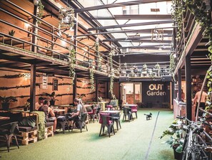 3 barer/lounger og takterrassebar