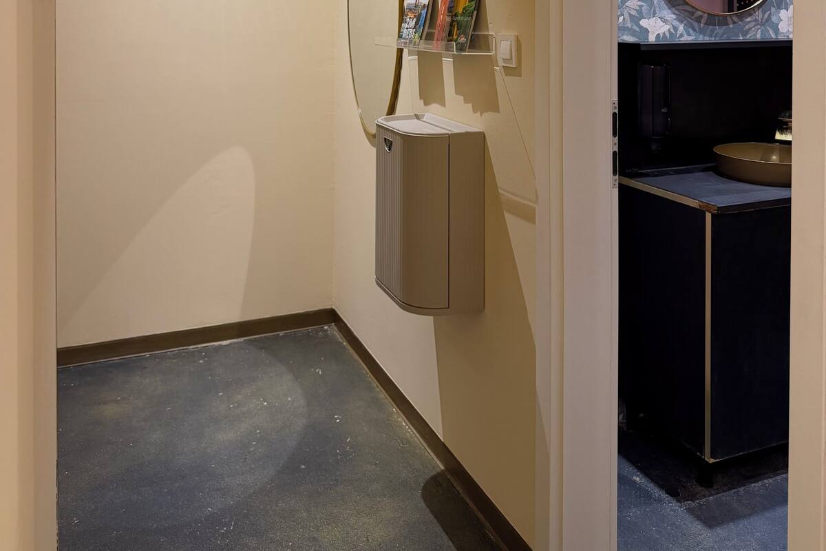 8-Bed Female Dormitory, Private Bathroom - 1 Bed | Schreibtisch, kostenloses WLAN, Bettwäsche