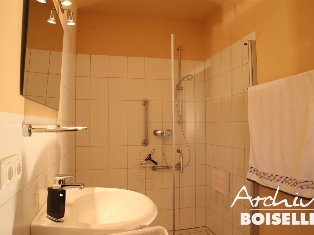standard apartment, terrace (souhayla) | bathroom | hair dryer, towels, soap, shampoo