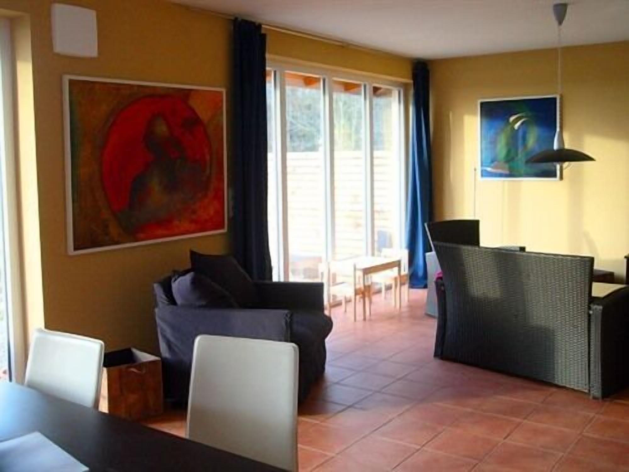 standard bungalow, ensuite (wilja) | 1 bedroom, hypo-allergenic bedding, free cots/infant beds, bed sheets