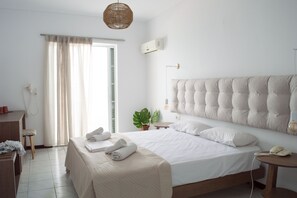 Double Room, Pool View | Free WiFi