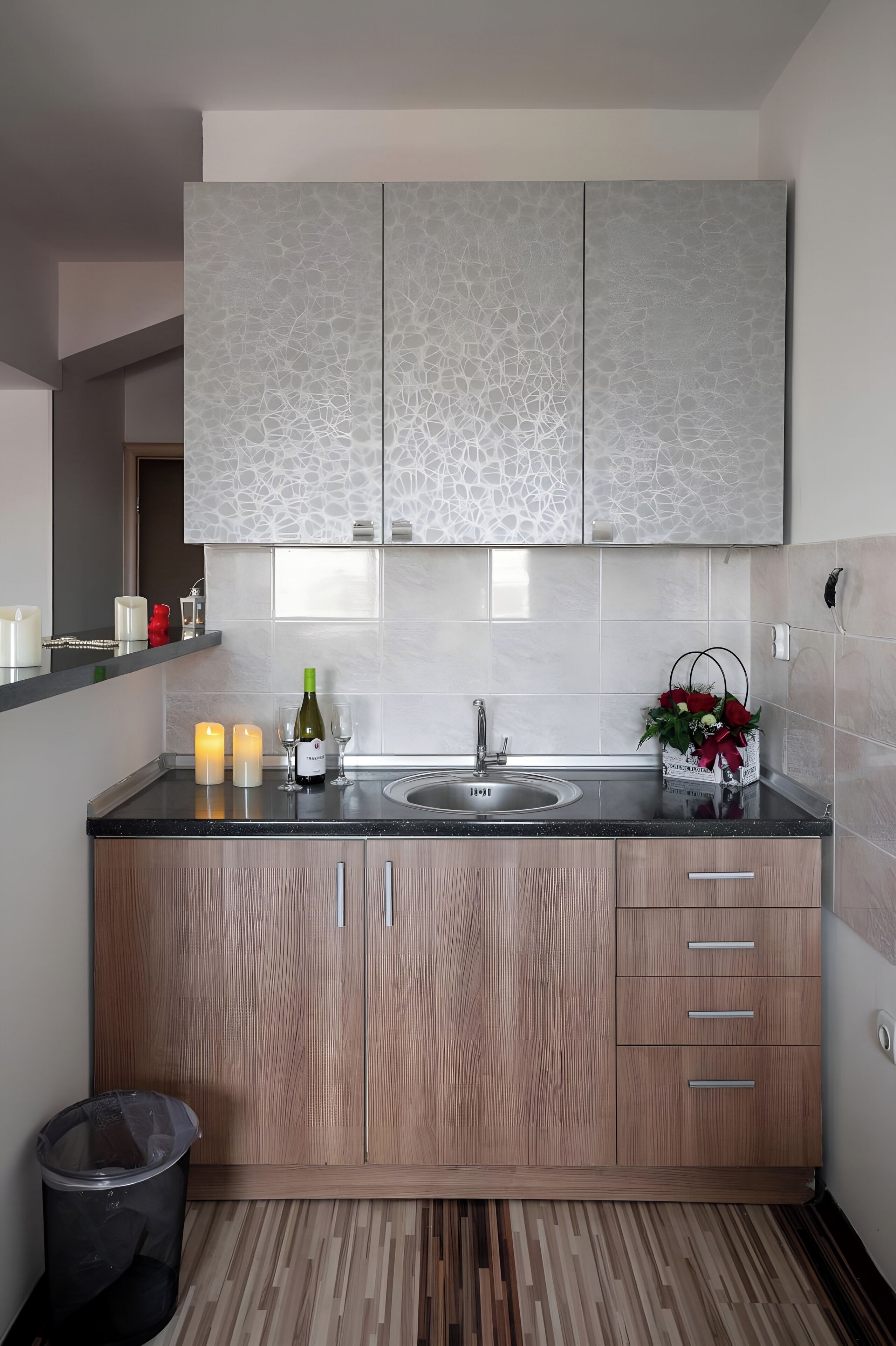 Deluxe studio, 1 slaapkamer | Privékeuken | Een koelkast, een kookplaat